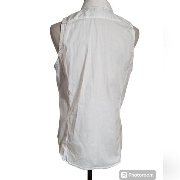 COPY - Ralph Lauren White Sleeveless Button Down Top - Picture 4 of 10